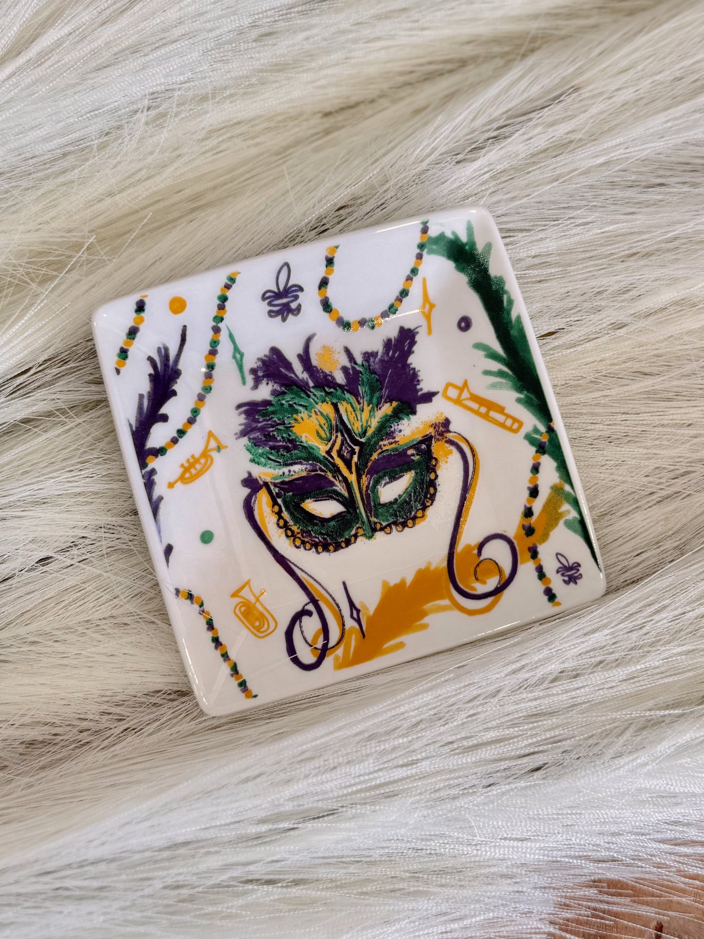 Dish - Mardi Gras Mask