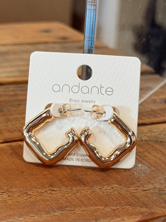 Golden Curve Hoops