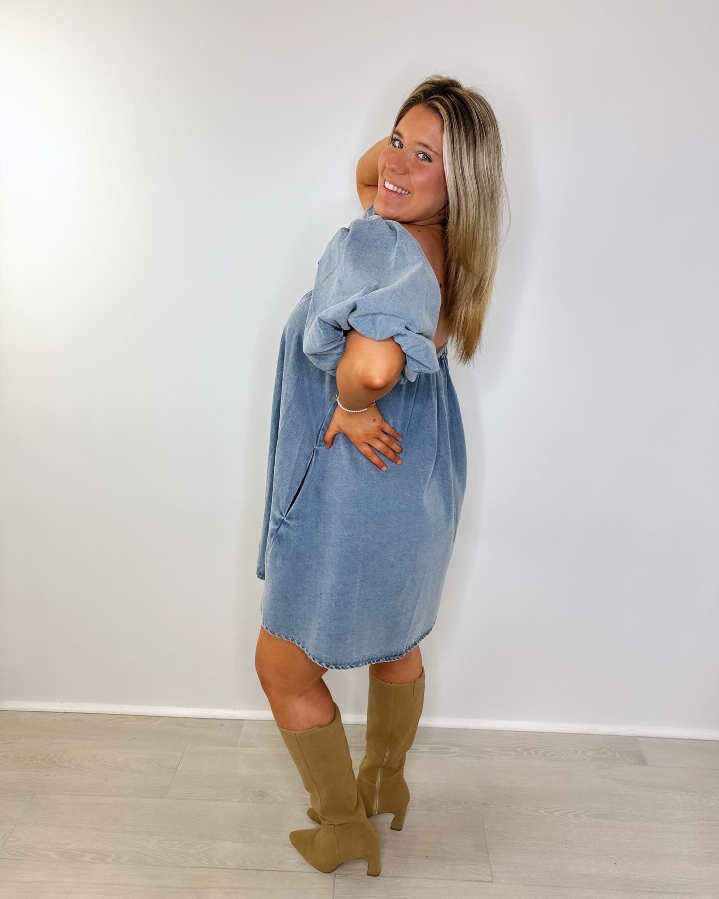 Short sleeve denim dress