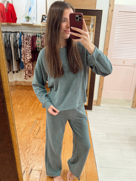 Mistletoe Morning Set